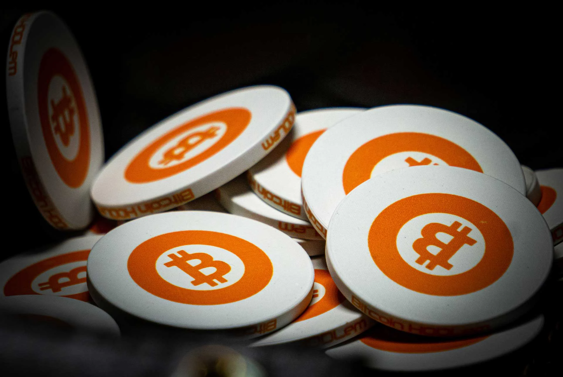 BTC esports cryptocurrency betting traditional sports esport bitcoin