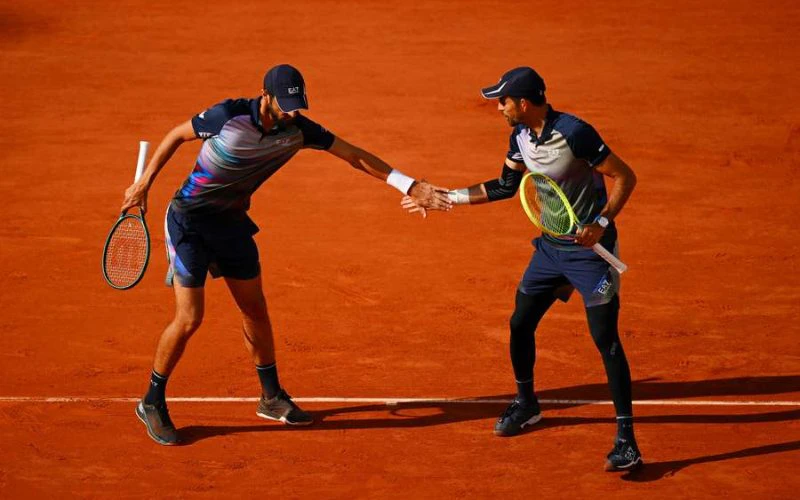 complete-guide-to-doubles-tennis-arevalo-pavic