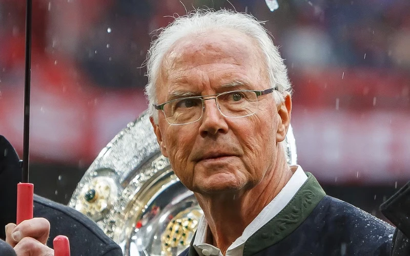 franz-beckenbauer-fifa-world-cup-winning-captains franz-beckenbauer-fifa-world-cup-winning-captains
